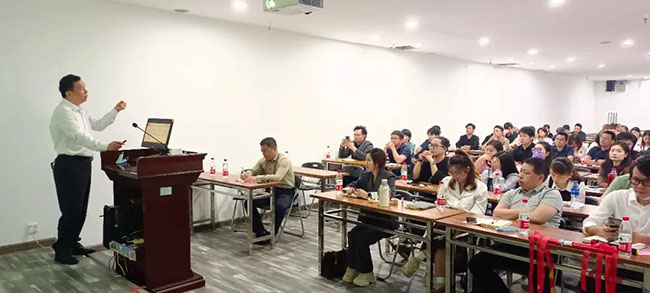 華美樂開門紅表彰大會(huì)暨五一大戰(zhàn)啟動(dòng)會(huì)圓滿成功